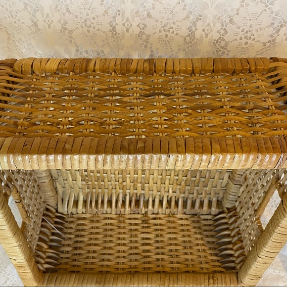 Vintage wicker basket - Picture 3 of 6